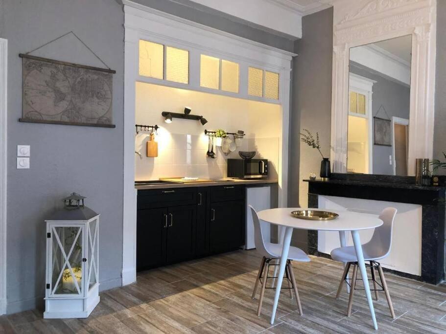 Au Pied De La Cite Apartment